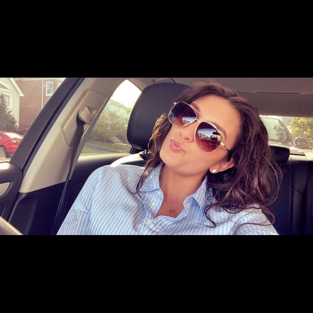 Meet your Posher, Diana